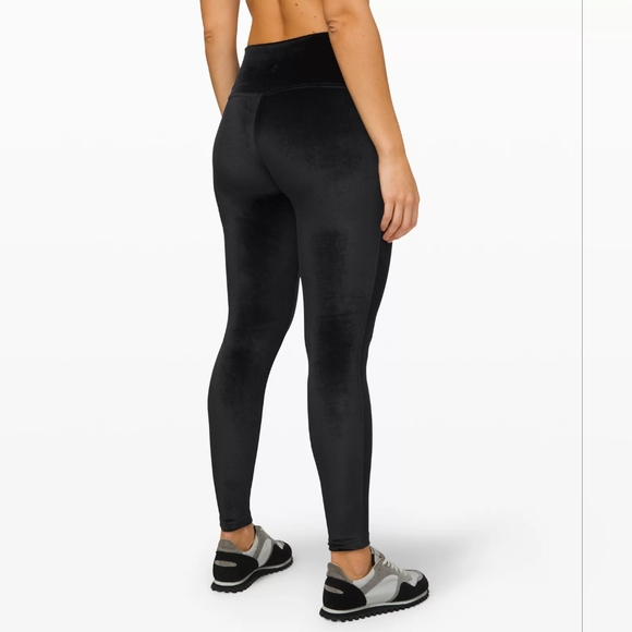 new Lululemon Athletica Rare Black Velvet Wunder Lounge High Rise